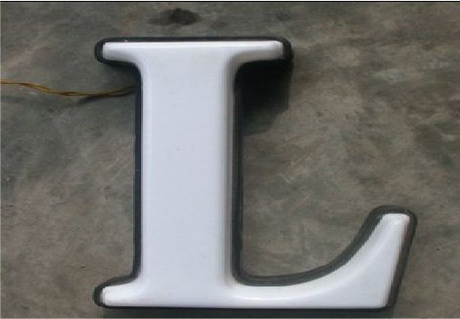 荊門亞克力發(fā)光字是什么材質(zhì)？